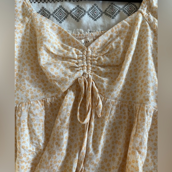 Pacsun Floral shirt - Picture 4 of 5